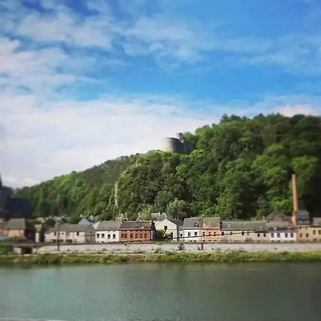 Hébergement de vacances La Tanière Dinant